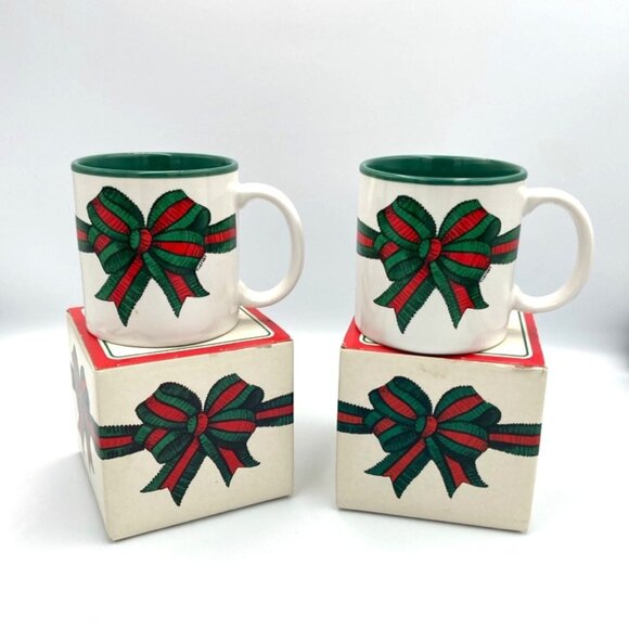 Vtg Potpourri Designs Coffee Mugs Set of 2 Bow Christmas Holiday 12 oz Japan - Picture 1 of 8